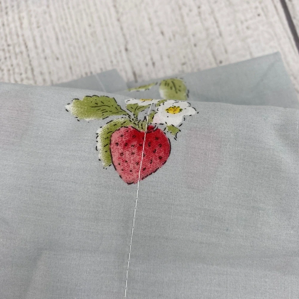 Sophie Allport Flat Sheet and Pillowcase Twin Blue Strawberry Floral 100% Cotton